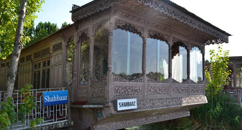 Califonia Group of Houseboat, Srinagar 1
